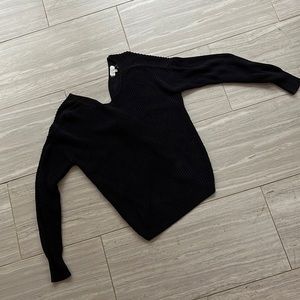 Black knit chunky sweater with twisted back